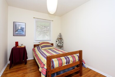 06_108NHarrison_153_2ndBedroom_HiRes