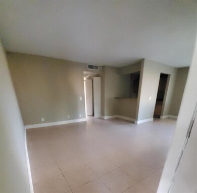 620 Meadows Cir unit 620, Boynton Beach, FL 33436 - photo 3