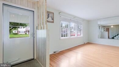 521 Brook Ln, Warminster, PA 18974 - photo 6