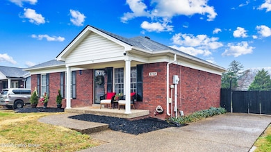 9702 Lower River Rd, Louisville, KY 40272 - photo 2