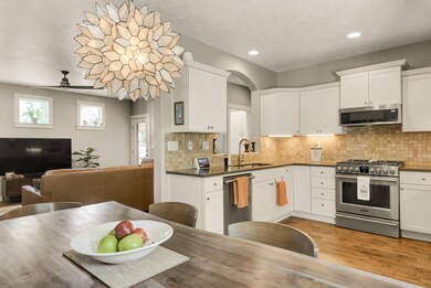 Dining to Kitchen