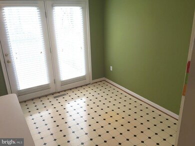 72 Victoria Square, Frederick, MD 21702 - photo 4