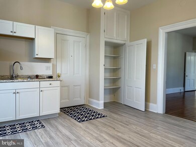 447 N Loudoun St unit 3, Winchester, VA 22601 - photo 4