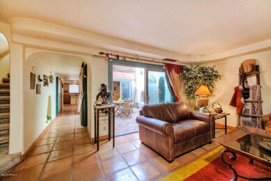 LivingRoom to Hall