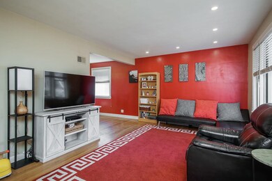 1337 Norfolk Ave, Westchester, IL 60154 - photo 2