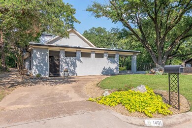 1401 Driftwood Dr, Euless, TX 76040 - photo 2