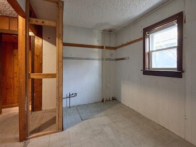 25 Stoneham Rd, Worcester, MA 01604 - photo 4