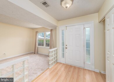 14016A Grumble Jones Ct, Centreville, VA 20121 - photo 2