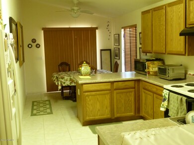 Country Size Kitchen w/ DA