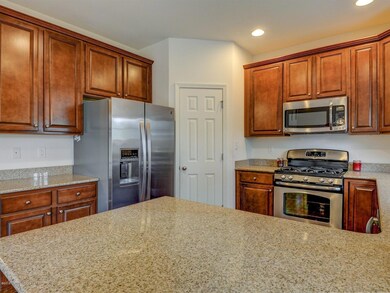 223 Chickadee Ct unit 1000, Freehold, NJ 07728 - photo 5