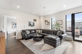 14 W Broadway unit 705, Boston, MA 02127 - photo 4