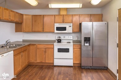 3919 E Turnagain Boulevard 13-large-006-
