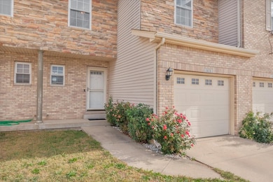 1416 Myrtle Beach Ave, Champaign, IL 61822 - photo 3