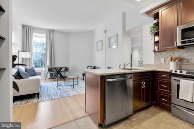 Woodley Condominium unit 101, Washington, DC 20009 - photo 4