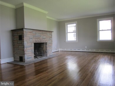 401 Heston Ave, Norristown, PA 19403 - photo 5