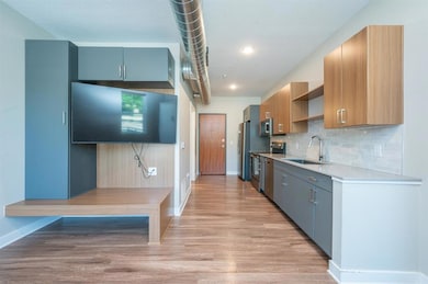 450 SW 7th St unit 103, Des Moines, IA 50309 - photo 4