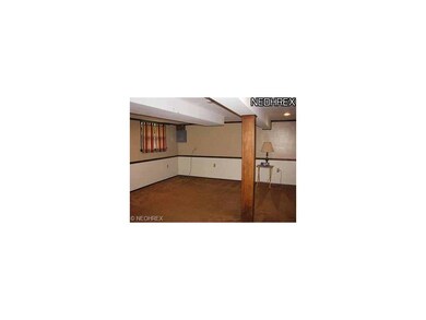 Opposite end of family room.