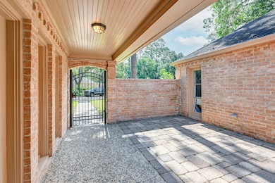223 Tamerlaine Dr, Houston, TX 77024 - photo 2