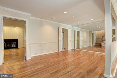 10720 Brewer House Rd, Rockville, MD 20852 - photo 5