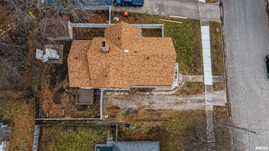 514 Delavan St, Lincoln, IL 62656 - photo 7