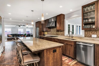 Gourmet kitchen