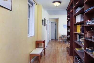 394 Riverway unit 6, Boston, MA 02115 - photo 4