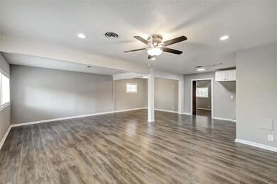 744 Oak Dr, Hurst, TX 76053 - photo 4