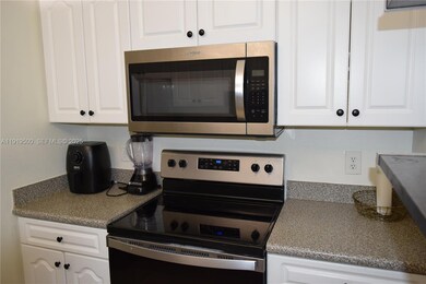 8240 SW 210th St unit 220, Cutler Bay, FL 33189 - photo 5