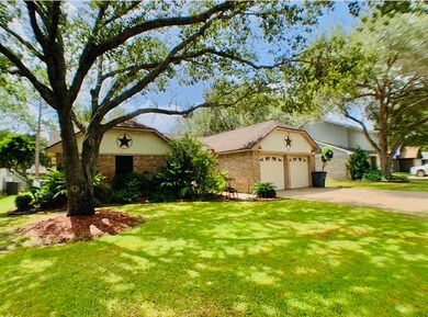 2916 La Mesa St, Bay City, TX 77414 - photo 2