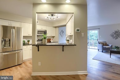 1102 Coventry Pointe Ln, Pottstown, PA 19465 - photo 3