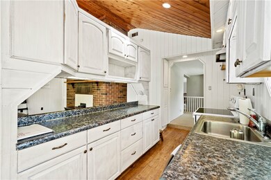 1147 Thomas Eighty Four Rd, Eighty Four, PA 15330 - photo 7