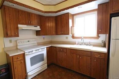 2930 W Greenleaf St, Allentown, PA 18104 - photo 2