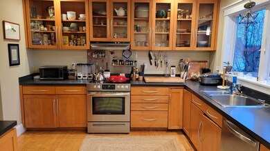 79 Winthrop Rd unit 1, Brookline, MA 02445 - photo 3