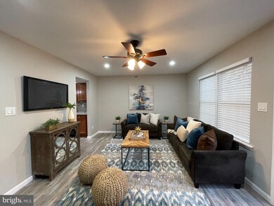 37 Cobber Ln, Baltimore, MD 21229 - photo 5