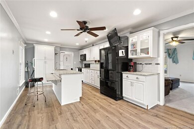 1710 Creekside Dr, Clarksville, IN 47129 - photo 4