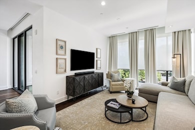 5104 Caroline St unit 202, Houston, TX 77004 - photo 4