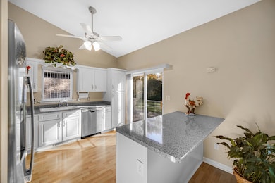 357 Azalea Dr, Hobart, IN 46342 - photo 7