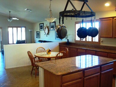 Kitchen02
