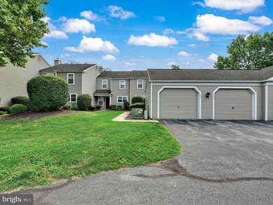 405 Barrington Ct, Palmyra, PA 17078 - photo 2