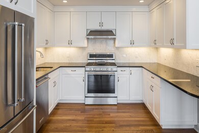 1191 E Putnam Ave unit 2, Riverside, CT 06878 - photo 2