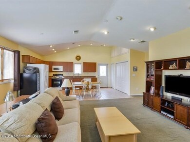 010_Living Room(2)