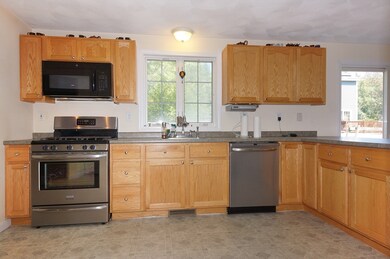 8 Olde Hillside Ave, Billerica, MA 01821 - photo 3