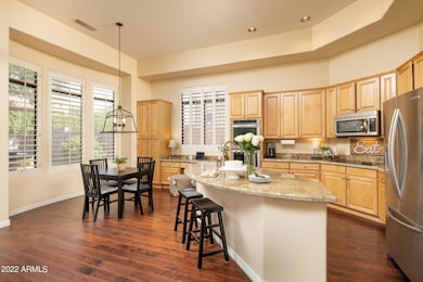 Eat-In Kitchen