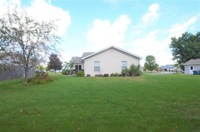 712 Cedar Ct, Ossian, IN 46777 - photo 4