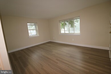 8718 Bradford Rd unit 1, Silver Spring, MD 20901 - photo 3