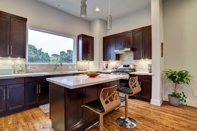 864 Wakefield Dr unit E, Houston, TX 77018 - photo 3