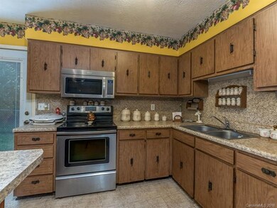 8.2 x 12 Kitchen