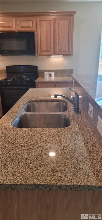 1812 Fort Sutter Blvd, Fernley, NV 89408 - photo 3