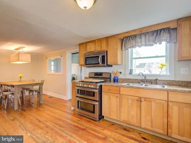 151 S 12th St, Purcellville, VA 20132 - photo 6