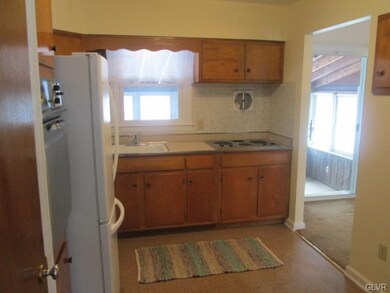 3050 Avon Rd, Bethlehem, PA 18017 - photo 7